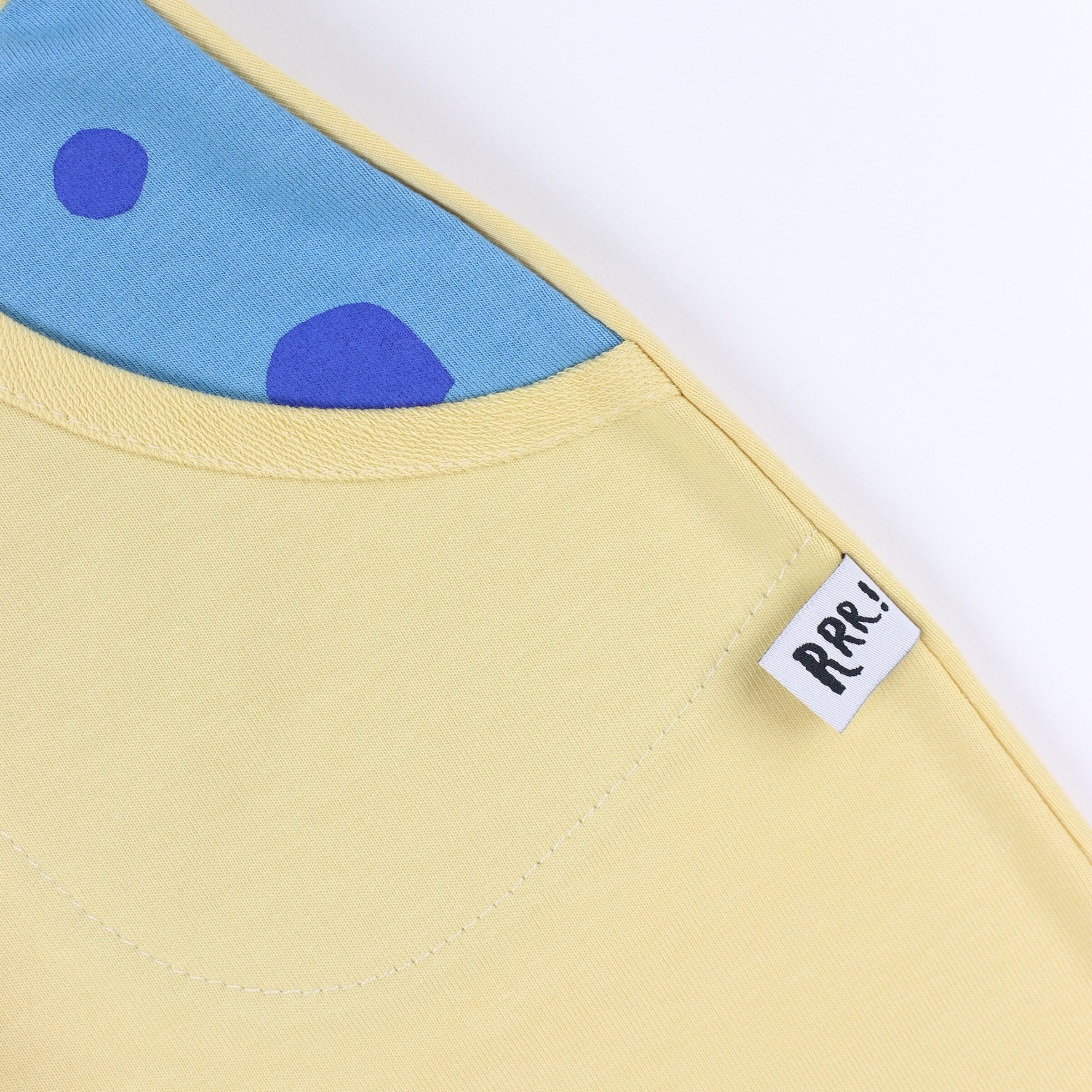 Gelb Shorts mit gepunkteter Tasche